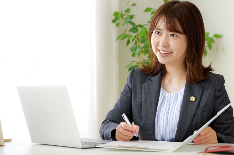 女性弁護士